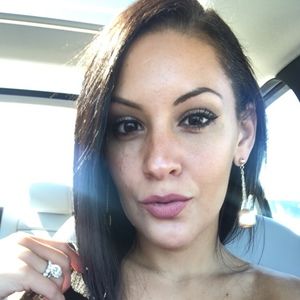 Meet your Posher, Eleni